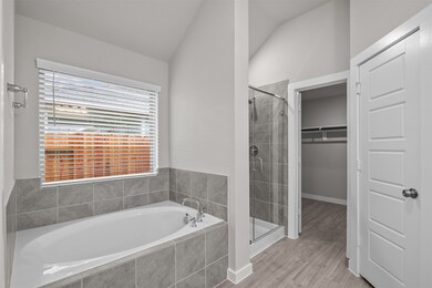 1220 Cavalry Junction Dr, Alvin, TX 77511 - photo 4