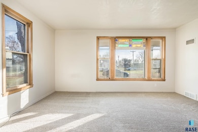 200 E 3rd St, Worthing, SD 57077 - photo 4