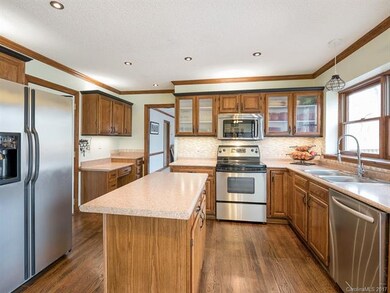 8802 Doe Path Ln, Huntersville, NC 28078 - photo 7