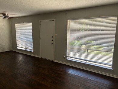 936 Heights Blvd unit 4, Houston, TX 77008 - photo 2