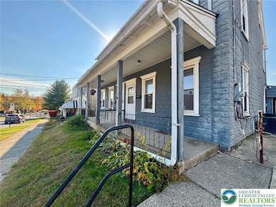 1423 Monocacy St, Bethlehem, PA 18018 - photo 2