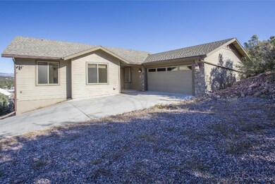 Garage & Driveway