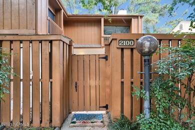 2100AlbertCircle-04