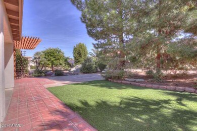 24725 S Saddletree Dr Sun-small-017-16-1