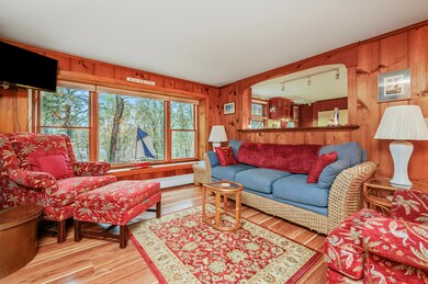 003-photo-living-room-8035393