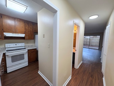 3701 Donovan Dr unit C, Tallahassee, FL 32309 - photo 2