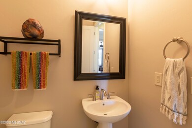 005_Powder Room
