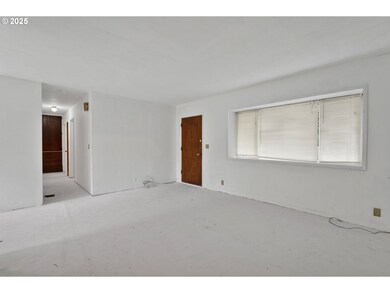 5546 S Shore Dr, Florence, OR 97439 - photo 7