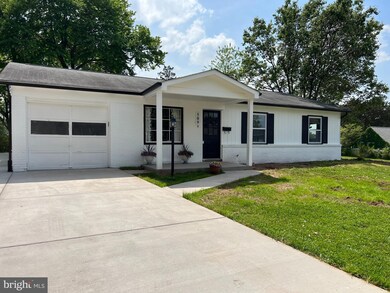 509 W Nettle Tree Rd, Sterling, VA 20164 - photo 4