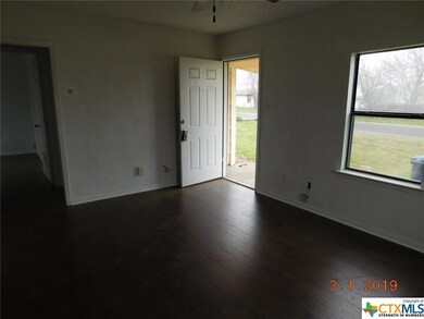 106 E Washington Ave, Copperas Cove, TX 76522 - photo 5