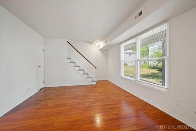 1340 N Glen Cir unit D, Aurora, IL 60506 - photo 4