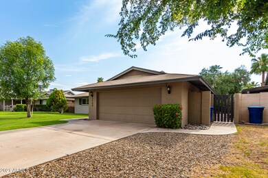 Generous side yard