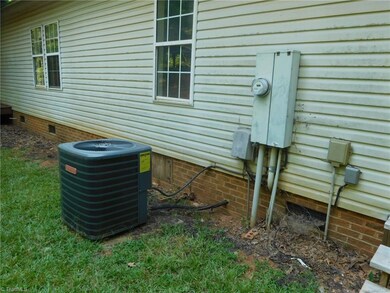 1605 Staleys Farm Rd, Asheboro, NC 27205 - photo 5