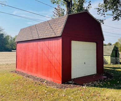 4201 Fox Ave, Clyde, OH 43410 - photo 4