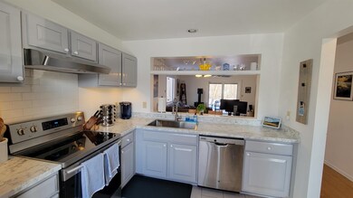 47 Overlook Dr, South Burlington, VT 05403 - photo 3