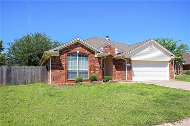 4100 Gyrfalcon Dr, Norman, OK 73072 - photo 3