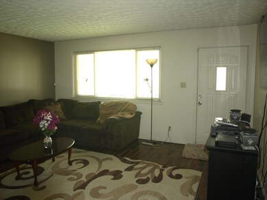 10. Living Rm2