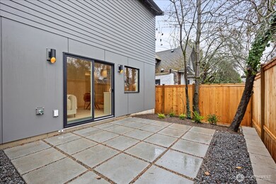 4224 Meridian Ave N, Seattle, WA 98103 - photo 4
