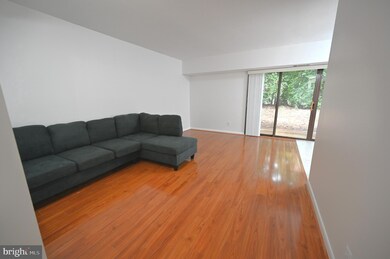 2237 Castle Rock Square unit 1B, Reston, VA 20191 - photo 3