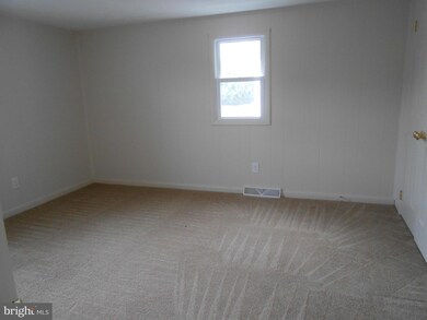 25371 Three Notch Rd unit A, Hollywood, MD 20636 - photo 5