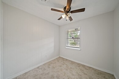 16922 Forest Bend Ave, Friendswood, TX 77546 - photo 5