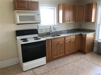 718 N 19th St unit 2nd Fl, Allentown, PA 18104 - photo 2