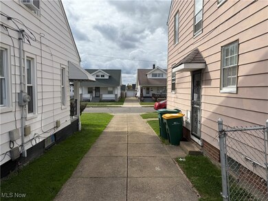 5199 Arch St, Maple Heights, OH 44137 - photo 5