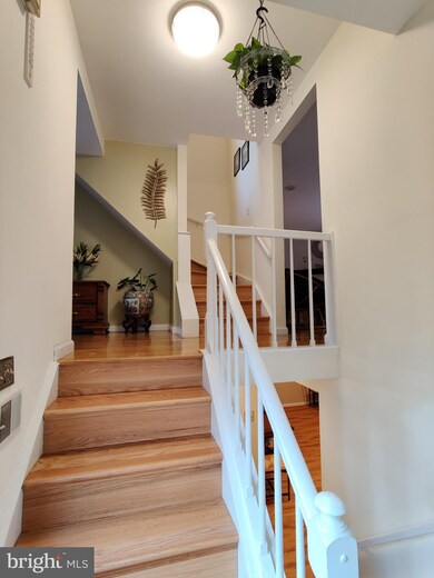 10628 High Beam Ct, Columbia, MD 21044 - photo 4