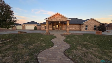 113 Colonial Estates Pkwy, Clovis, NM 88101 - photo 3