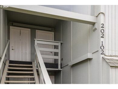 650 Harlow Rd unit 202, Springfield, OR 97477 - photo 2