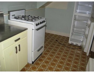 706 School St unit 6, Webster, MA 01570 - photo 2