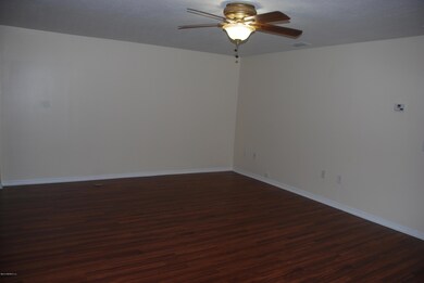 8211 Halls Hammock Ct, Jacksonville, FL 32244 - photo 5