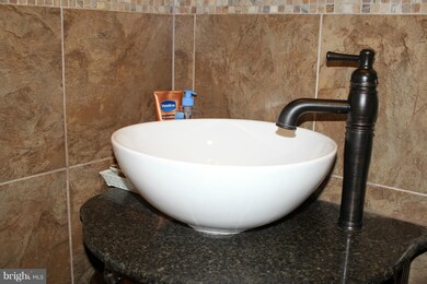 717 Kearny St NE, Washington, DC 20017 - photo 5