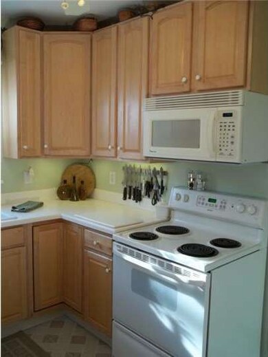 330 Broomall St, Folsom, PA 19033 - photo 7