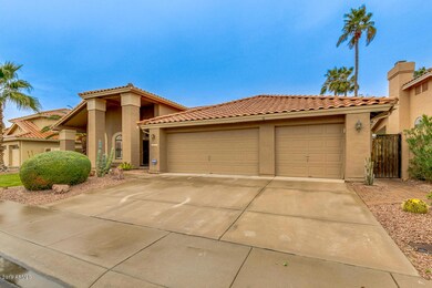 1020 W Iris Dr, Gilbert, AZ 85233 - photo 4