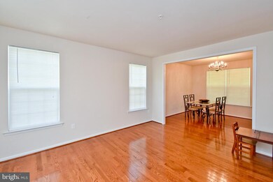 7426 Tottenham Dr, White Plains, MD 20695 - photo 5