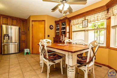 4141 SW Moundview Dr, Topeka, KS 66610 - photo 3