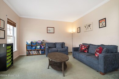 7-web-or-mls-12ShermanWay_07