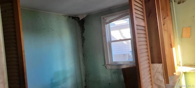 11 45th St, Lindenhurst, NY 11757 - photo 6