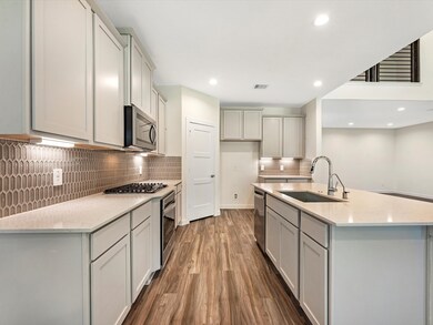 14303 S Hawthorne Hollow Ct, Conroe, TX 77384 - photo 7