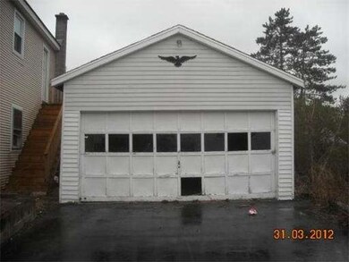 53 Lawrence St, Milford, MA 01757 - photo 3