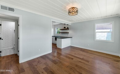 Living/Kitchen