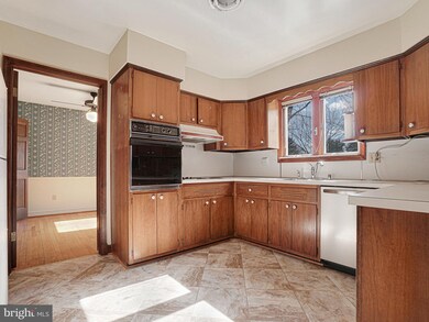 26508 Aiken Dr, Clarksburg, MD 20871 - photo 7