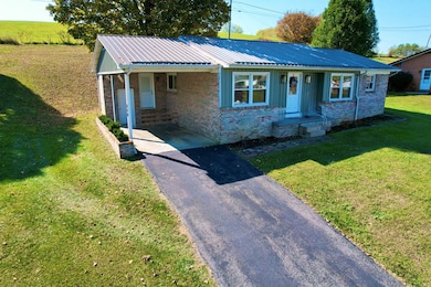 218 Green Acres Dr, Chilhowie, VA 24319 - photo 5