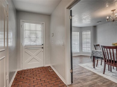 11700 Victoria Place, Oklahoma City, OK 73120 - photo 3