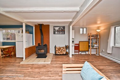 2 Living Room (2)