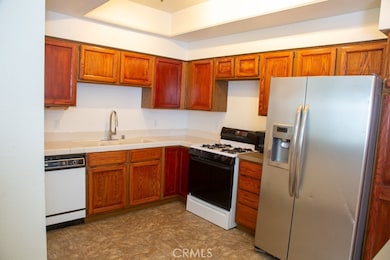 5420 Sylmar Ave unit 105, Sherman Oaks, CA 91401 - photo 3