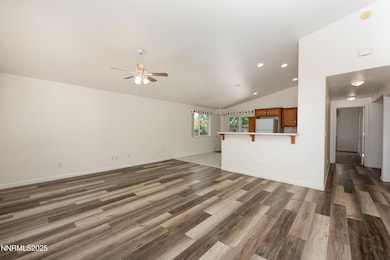 250 Mark St-6