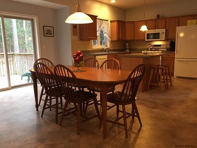 22 Dennis Dr, Clifton Park, NY 12065 - photo 7