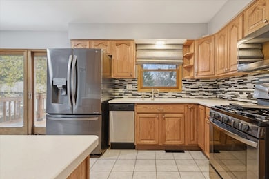 26W028 Prairie Ave, Wheaton, IL 60187 - photo 6